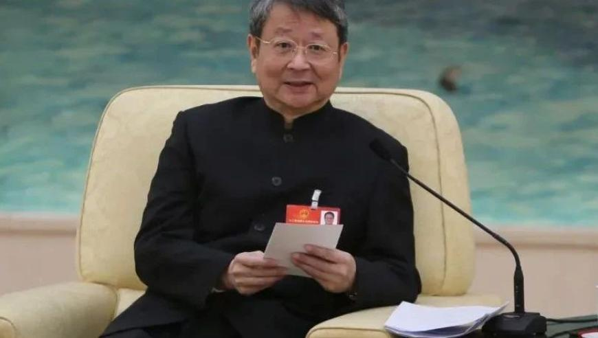 邓超跟迪丽热巴粉丝合影,香港特马历史开奖记录,典故解疑_GM版V7.40